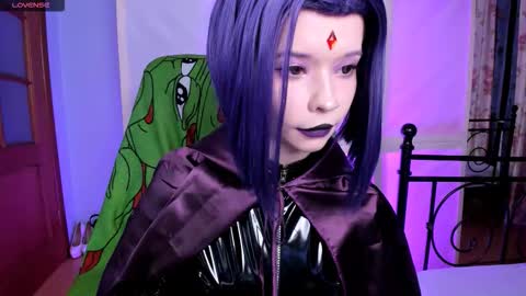 Asami online show from November 30, 5:50 pm