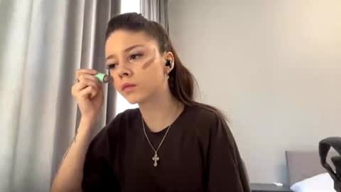 Adele online show from March 7, 8:54 am