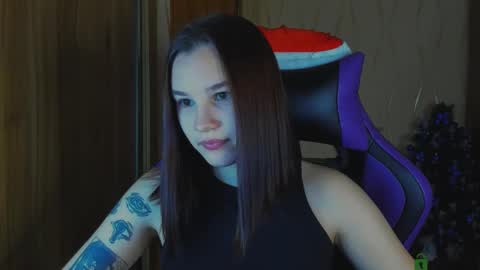 Snapshot of luvmeeow chatting on December 19, 6:12 am Ann online show from December 19, 6:12 am