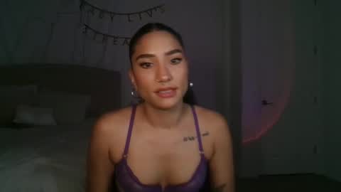 Liv 3 online show from November 15, 1:17 am