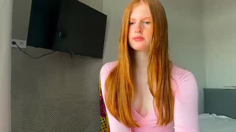 lux_angel online show from June 15, 6:02 am