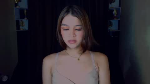 queen lux online show from May 11, 9:00 am