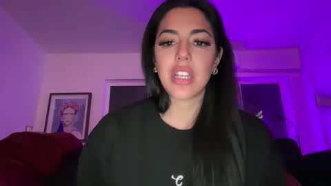 luxcher22 online show from April 29, 3:43 am