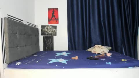 luxedollxoxoo online show from April 19, 7:38 pm