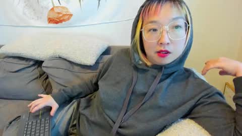 Snapshot of luxgray chatting on January 30, 9:58 pm LuxGray online show from January 30, 9:58 pm