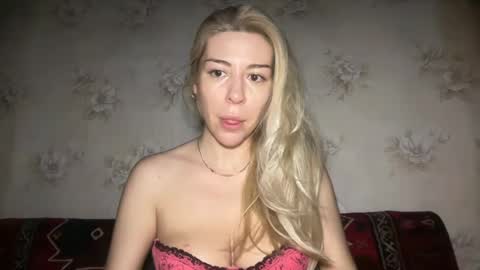 LuxSonyaStar online show from June 14, 7:47 pm
