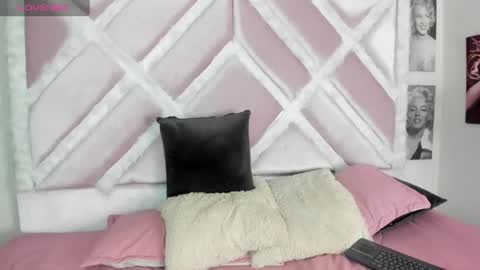 Lux online show from April 24, 7:05 pm