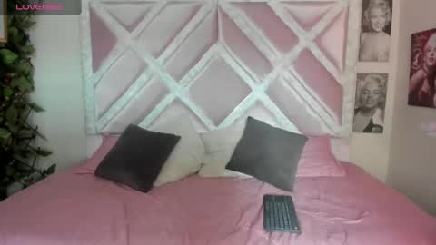 Lux online show from April 23, 2:41 pm