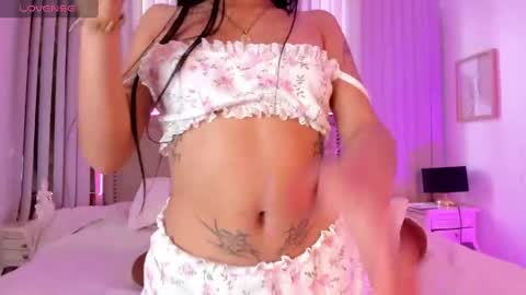 lya_brown online show from April 24, 12:41 pm