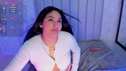 LYA DUBOIS  online show from April 19, 6:10 pm