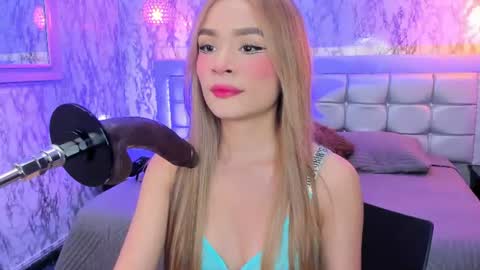 Lyen Rae  online show from July 26, 7:10 pm