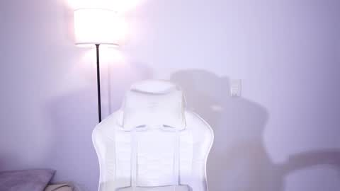 Lyhana Lee online show from January 9, 5:17 pm