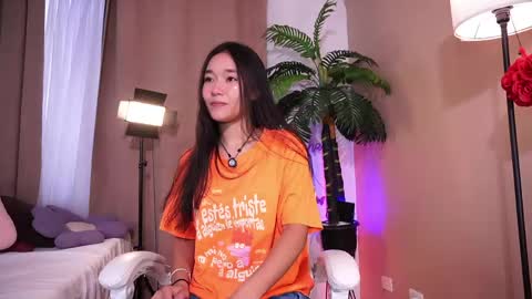 Lyhana Lee online show from June 7, 4:25 pm
