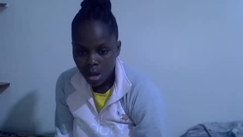 lyn_anna online show from May 15, 11:40 pm