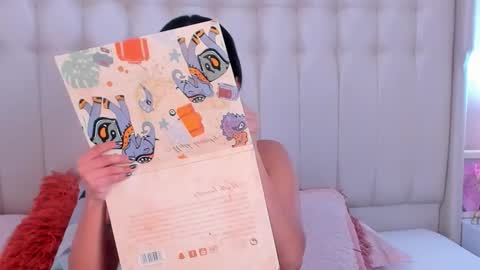 Lyn online show from November 8, 11:59 am