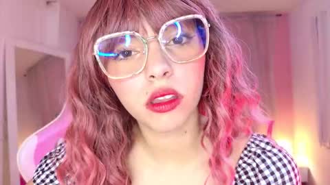 Snapshot of lyna_love chatting on October 14, 8:22 pm Lyna love online show from October 14, 8:22 pm