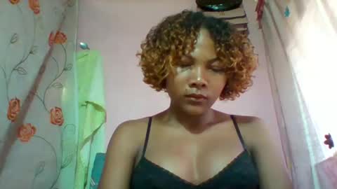 lyndah19 online show from March 5, 8:10 am