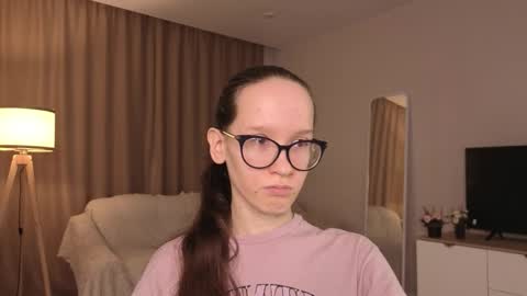 Sara online show from April 26, 4:16 pm