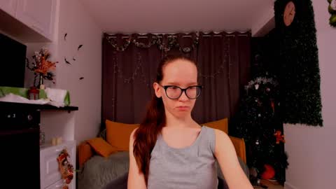 Snapshot of lynettebails chatting on January 12, 4:08 pm Sara online show from January 12, 4:08 pm