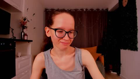 Snapshot of lynettebails chatting on January 26, 4:30 pm Sara online show from January 26, 4:30 pm