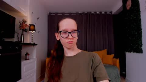 Snapshot of lynettebails chatting on March 6, 4:17 pm Sara online show from March 6, 4:17 pm