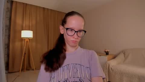 Snapshot of lynettebails chatting on October 12, 5:26 pm Sara online show from October 12, 5:26 pm