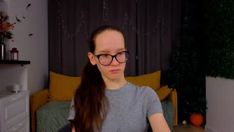 Snapshot of lynettebails chatting on January 15, 4:11 pm Sara online show from January 15, 4:11 pm