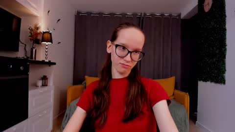Snapshot of lynettebails chatting on February 26, 4:16 pm Sara online show from February 26, 4:16 pm