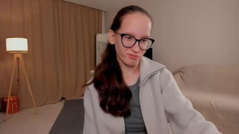 Snapshot of lynettebails chatting on September 24, 4:17 pm Sara online show from September 24, 4:17 pm