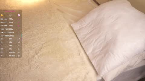 Lola online show from December 18, 8:35 pm