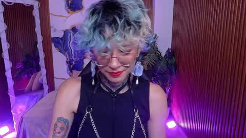 lyra_tay online show from June 8, 7:03 pm