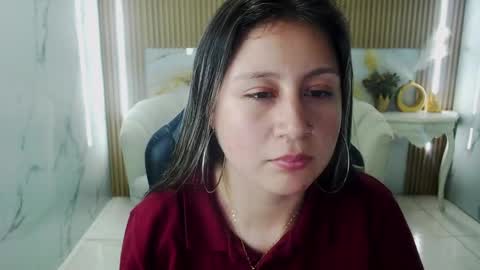 lyrafrost_s online show from May 20, 2:47 pm