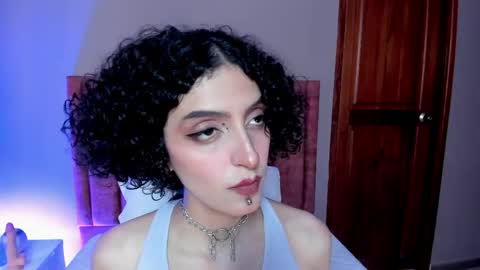 Lyravendrell online show from April 24, 2:03 am