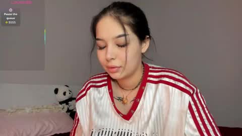 Melissa online show from May 3, 3:04 pm