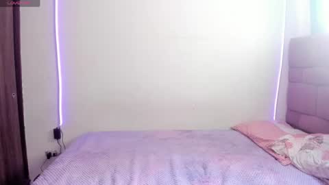 Sara online show from April 22, 3:31 pm