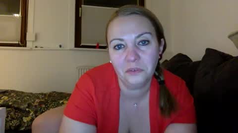 Madaluna online show from March 7, 9:55 pm