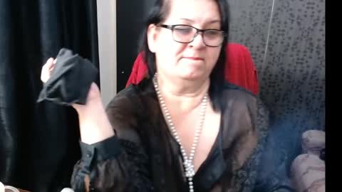 Snapshot of madam_sanjanne chatting on January 9, 12:14 am Madam Sanjanne online show from January 9, 12:14 am