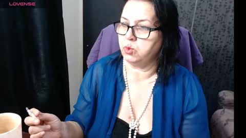 Snapshot of madam_sanjanne chatting on January 22, 4:44 am Madam Sanjanne online show from January 22, 4:44 am