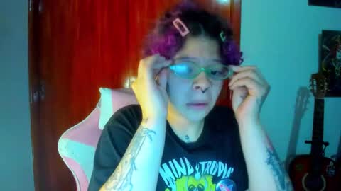 Snapshot of madam_sativa chatting on September 10, 1:16 am di online show from September 10, 1:16 am