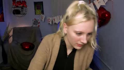 Ulis online show from February 18, 6:07 pm