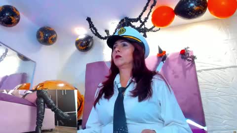 Snapshot of madame_angelic_ chatting on October 12, 3:42 am ANGELIC online show from October 12, 3:42 am