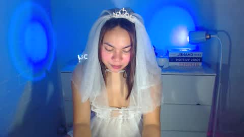 Ivy online show from July 15, 6:51 am
