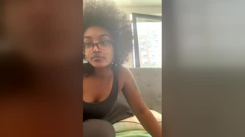 madamp1 online show from April 16, 3:55 pm