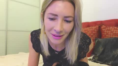 Snapshot of maddalena_ chatting on December 20, 9:17 pm Maddalena online show from December 20, 9:17 pm