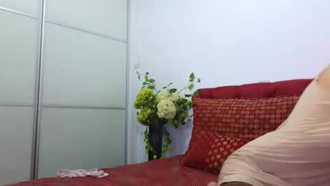 Maddalena online show from March 2, 9:53 pm