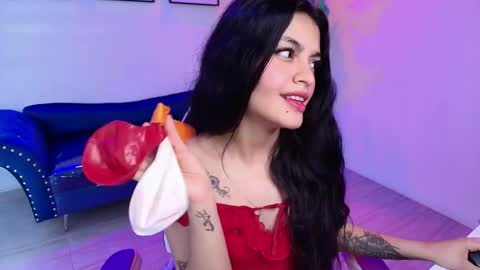 maddie_t18 online show from April 25, 12:41 pm