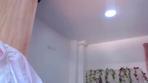 maddiie and clyde online show from November 18, 5:25 pm