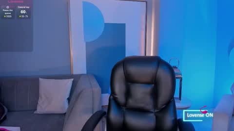 Maddison online show from November 5, 4:18 am