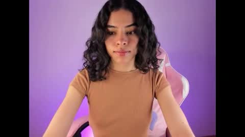 Snapshot of maddy_parker__ chatting on October 7, 10:41 am maddy_parker__ online show from October 7, 10:41 am