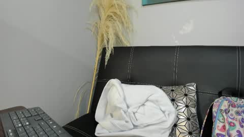 Madelaine  online show from April 20, 10:29 am